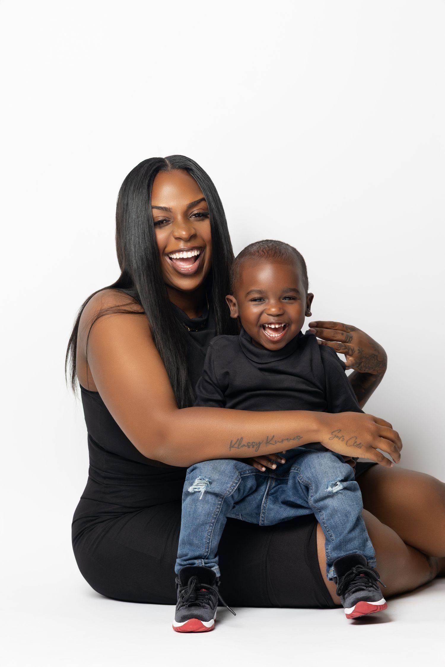 Mama and baby photography - mother and child bond